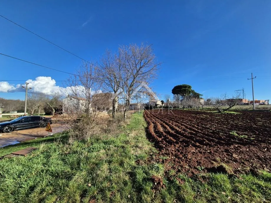 Zemljište - Kaštelir-Labinci, 1180m2