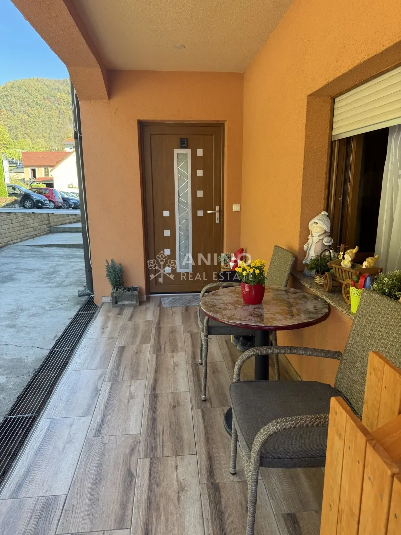 Kuća - Pregrada, 400m2
