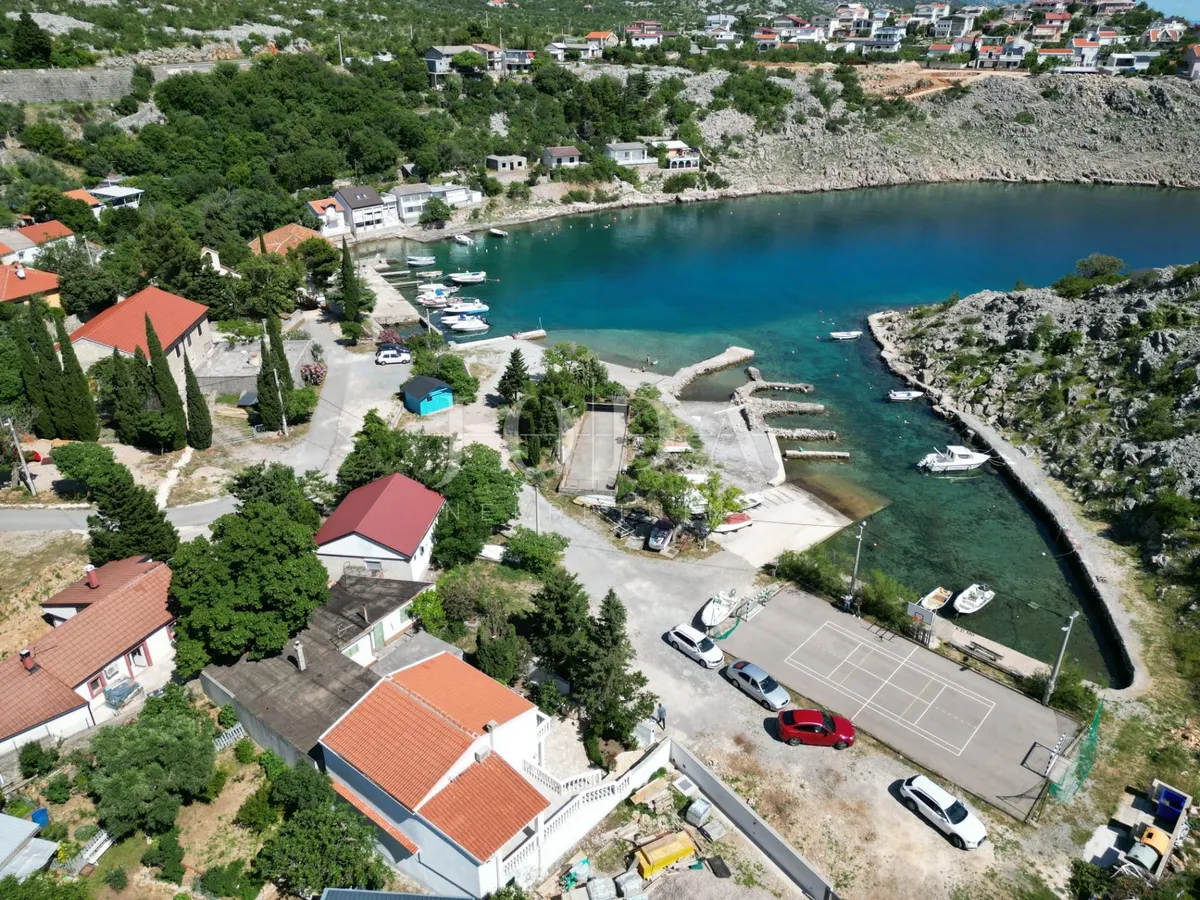 Kuća - Karlobag, 168m2