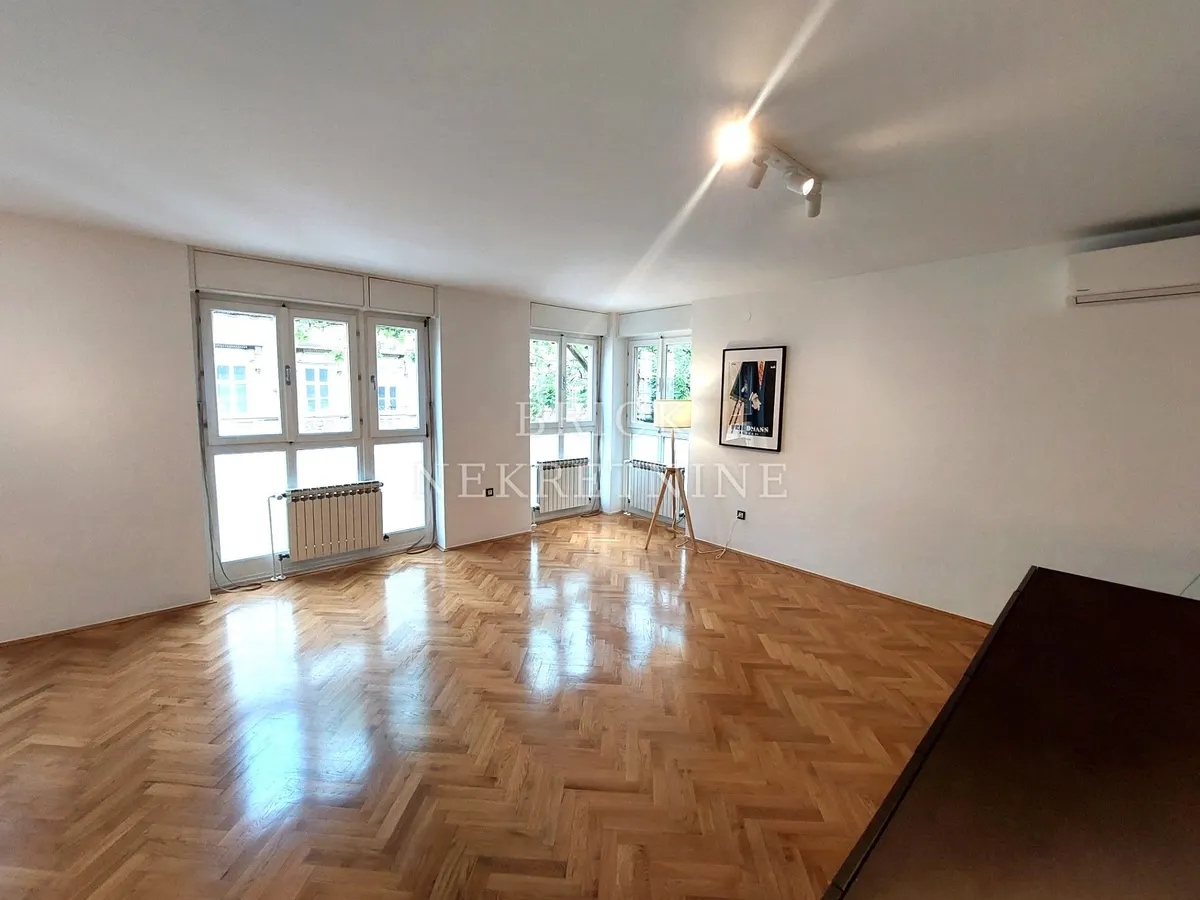 Poslovni Prostor - Donji Grad, 42m2