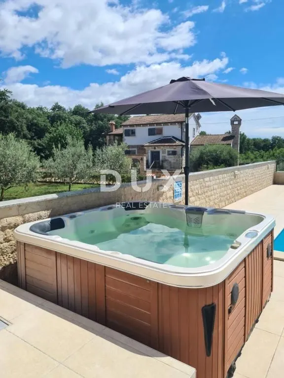 Kuća - Kaštelir-Labinci, 450m2