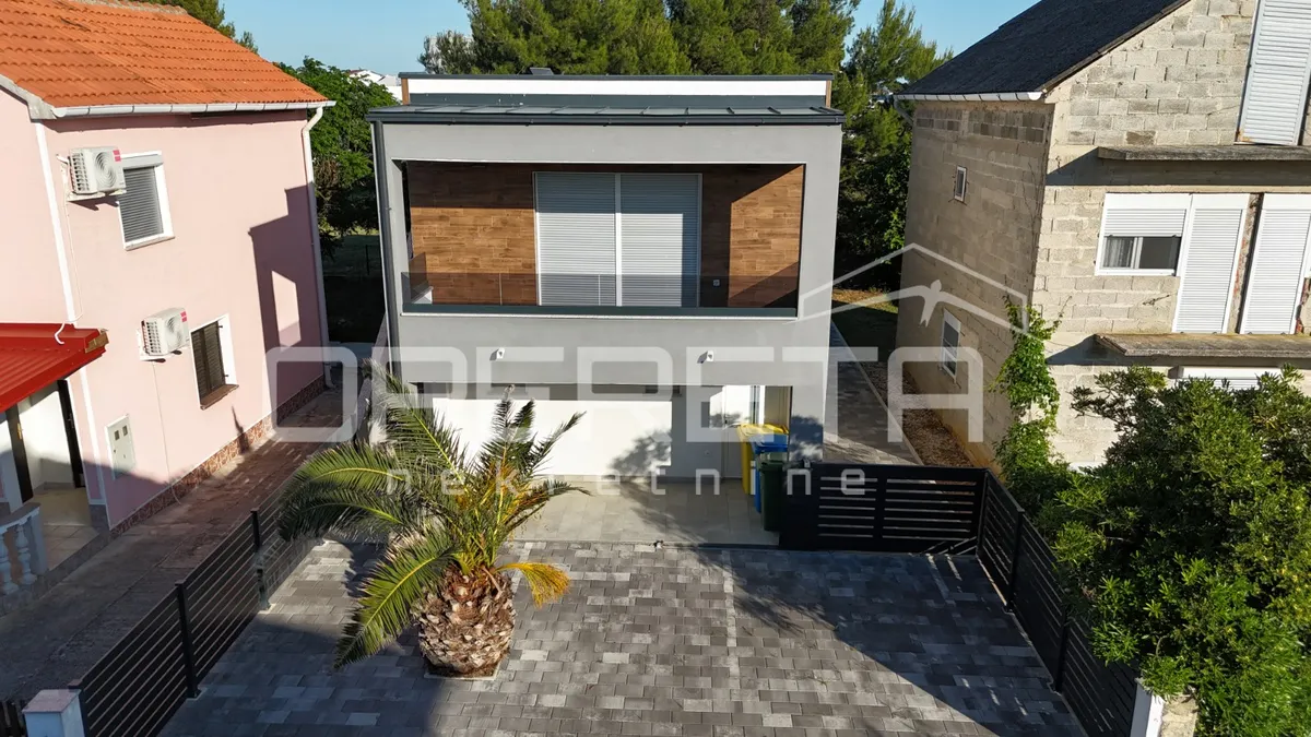 Kuća - Prilaz kralja Tomislava II 12, Vir, Vir, 170m2