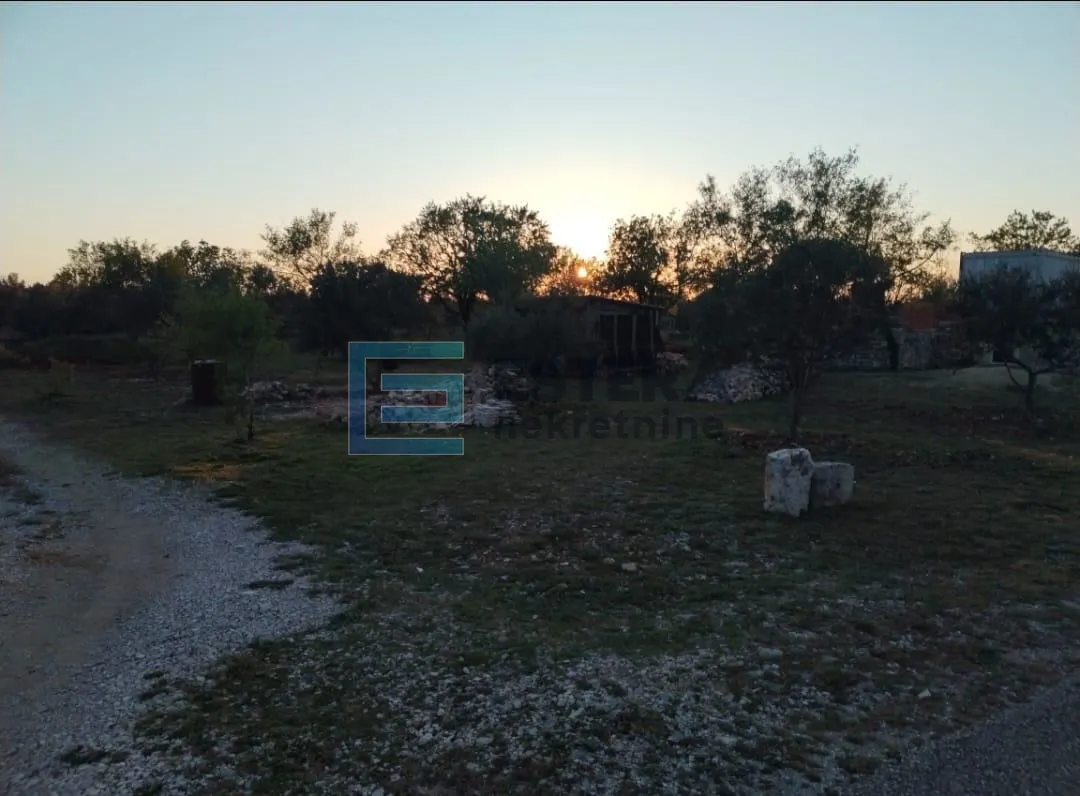 Zemljište - Benkovac, 1500m2