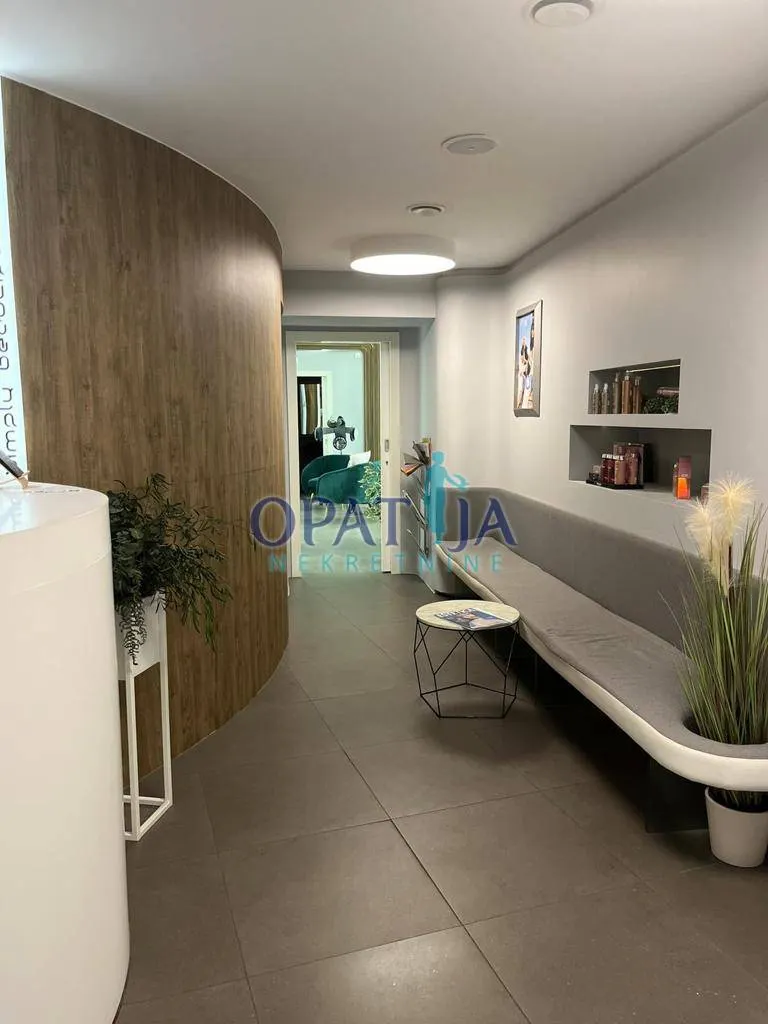 Poslovni Prostor - Rijeka, 115m2