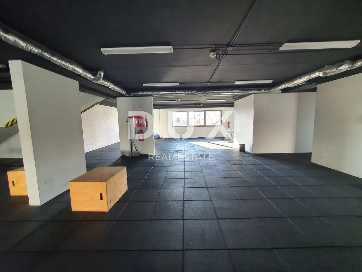 Poslovni Prostor - Rijeka, 370m2