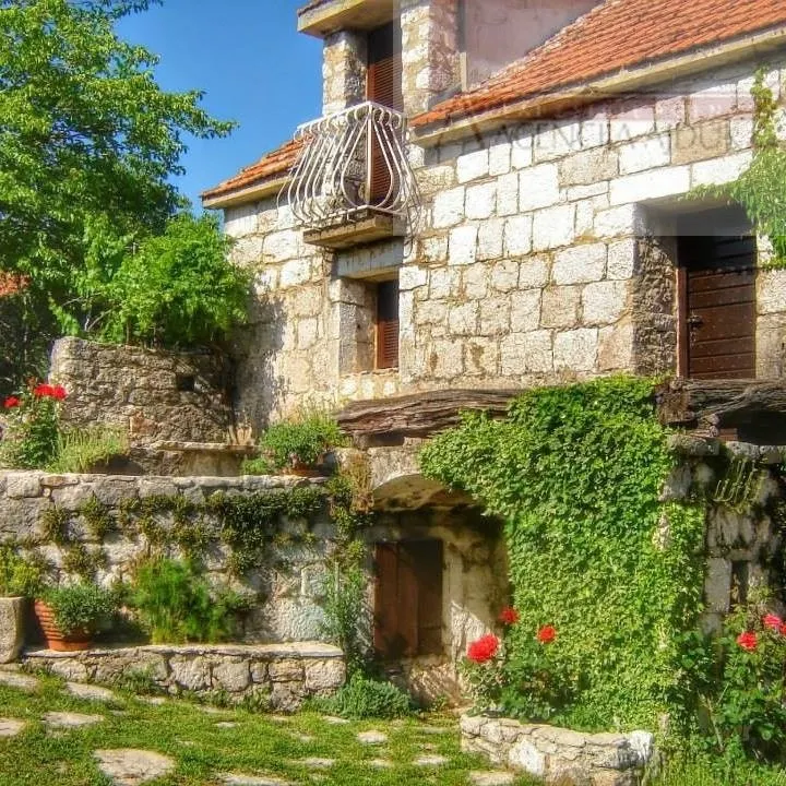 House - Lovreć, 150m2