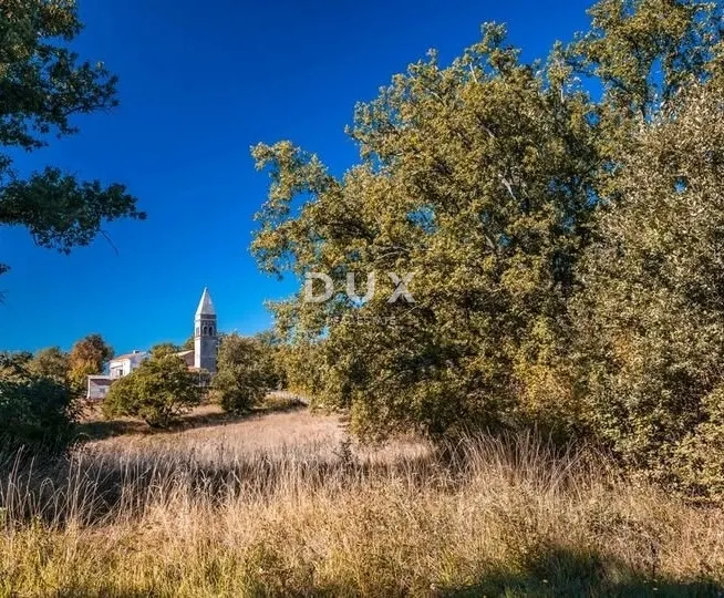 Zemljište - Karojba, 1100m2