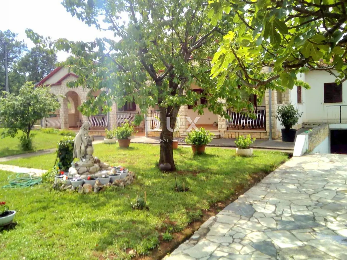 Kuća - Rovinj, 300m2
