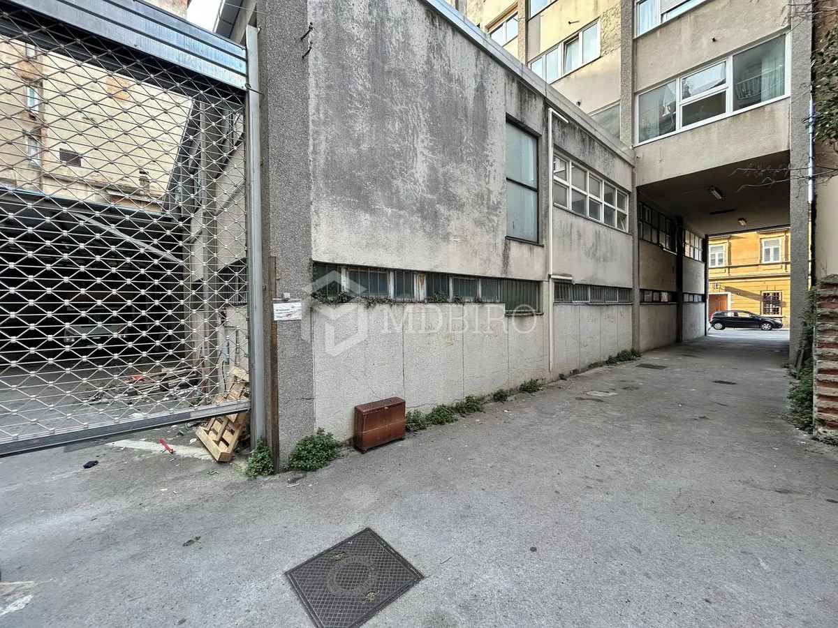 Poslovni Prostor - Rijeka, 490m2