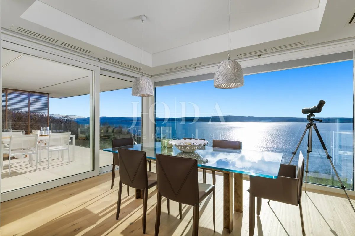 House - Crikvenica, 240m2