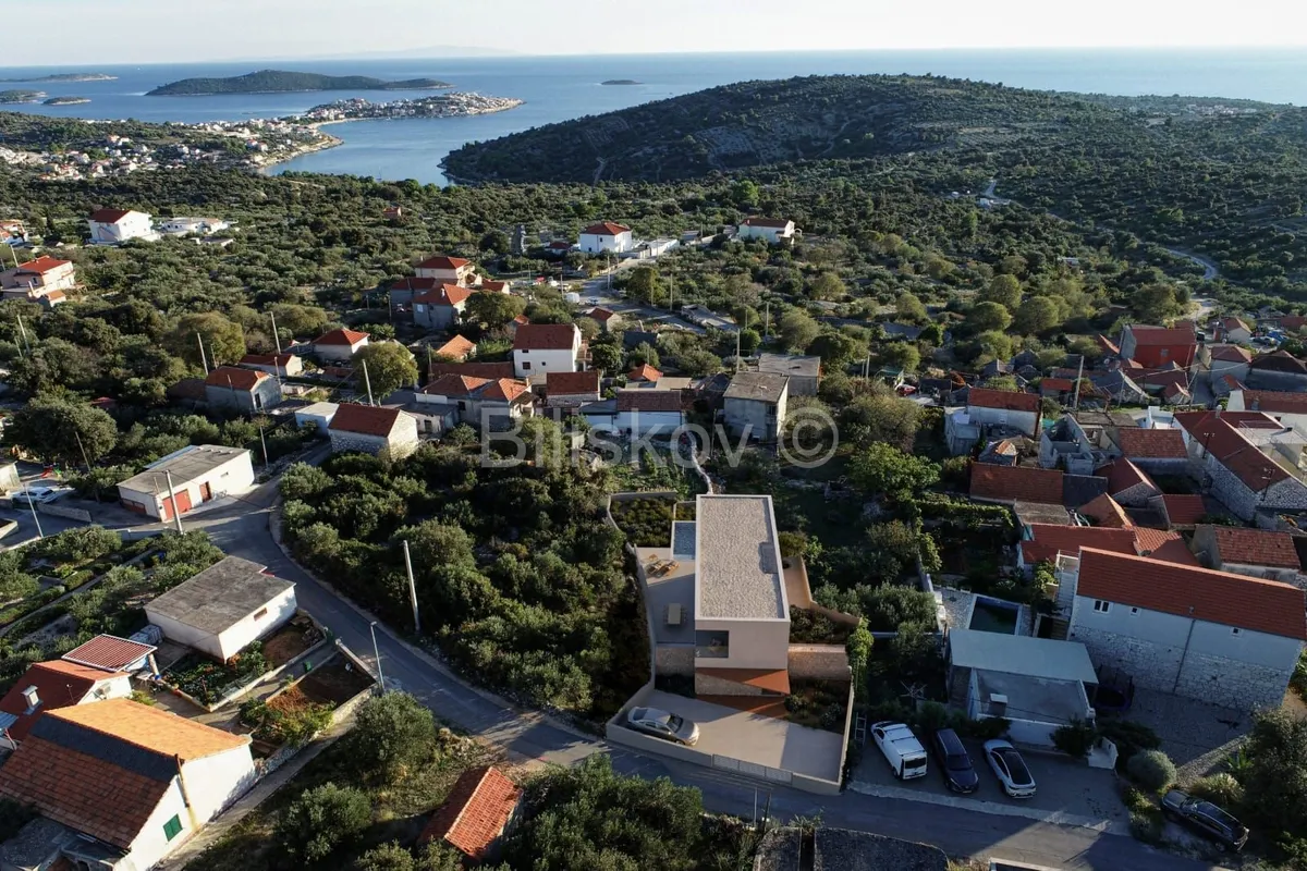 Zemljište - Marina, 556m2