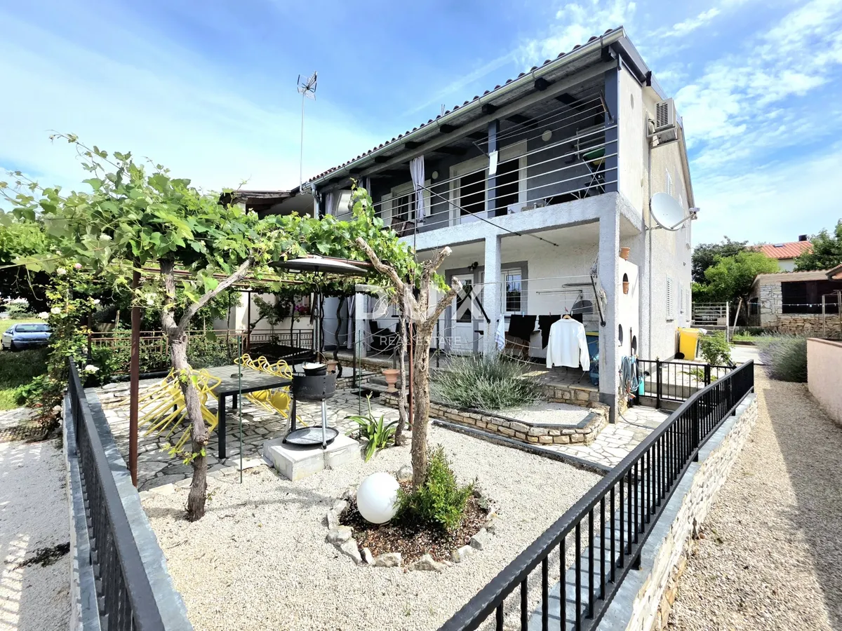 Kuća - Fažana, 226m2