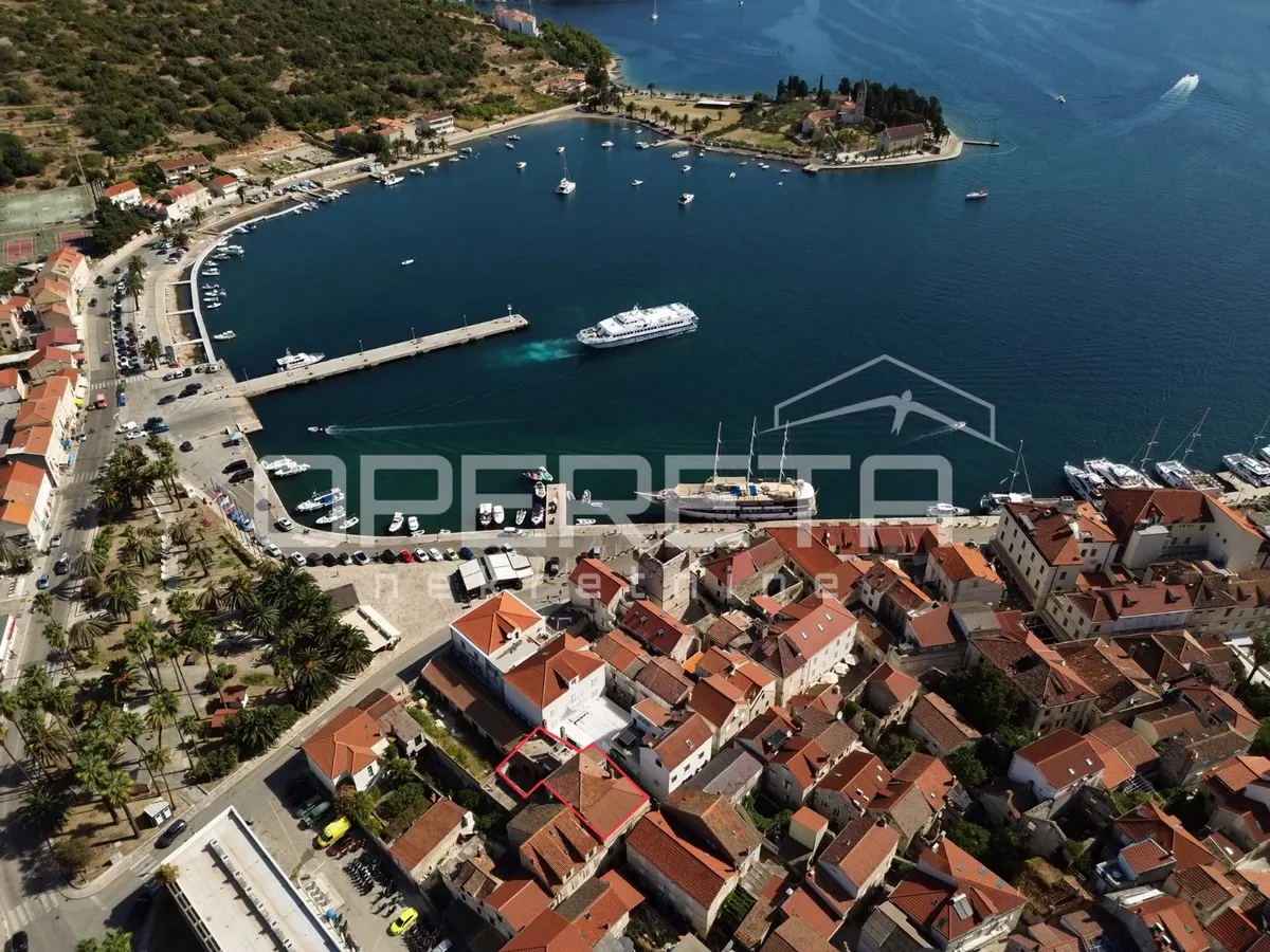 Kuća - Korzo, Vis, Vis, 350m2