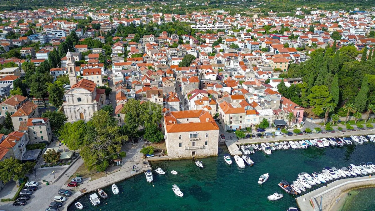 Kuća - Kaštela, 565m2