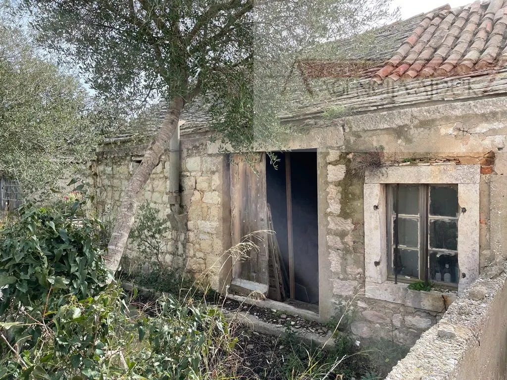 Kuća - Komiža, 55m2
