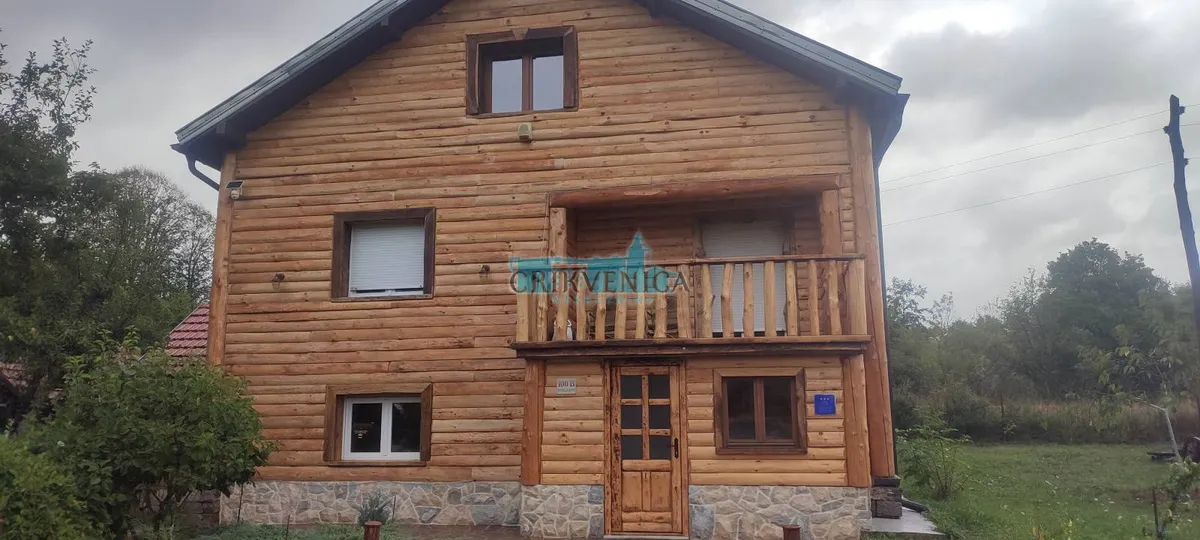Kuća - Donji Lapac, 250m2