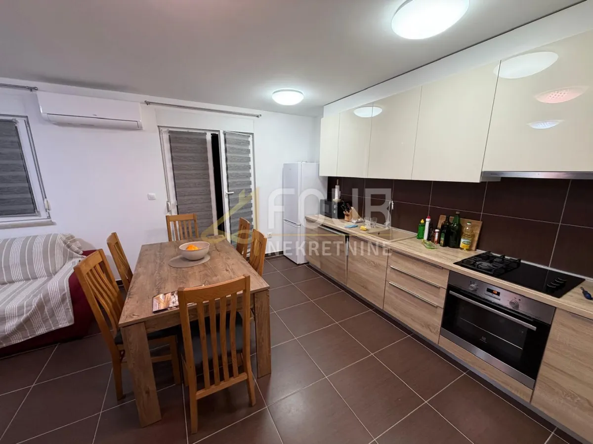 Stan - Pula, 75m2