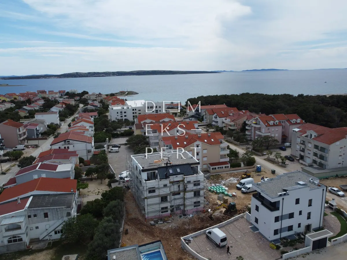Stan - Povljana, 71.08m2