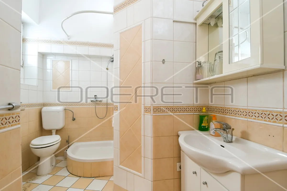Ured - Palmotićeva, Centar, Zagreb, 240m2
