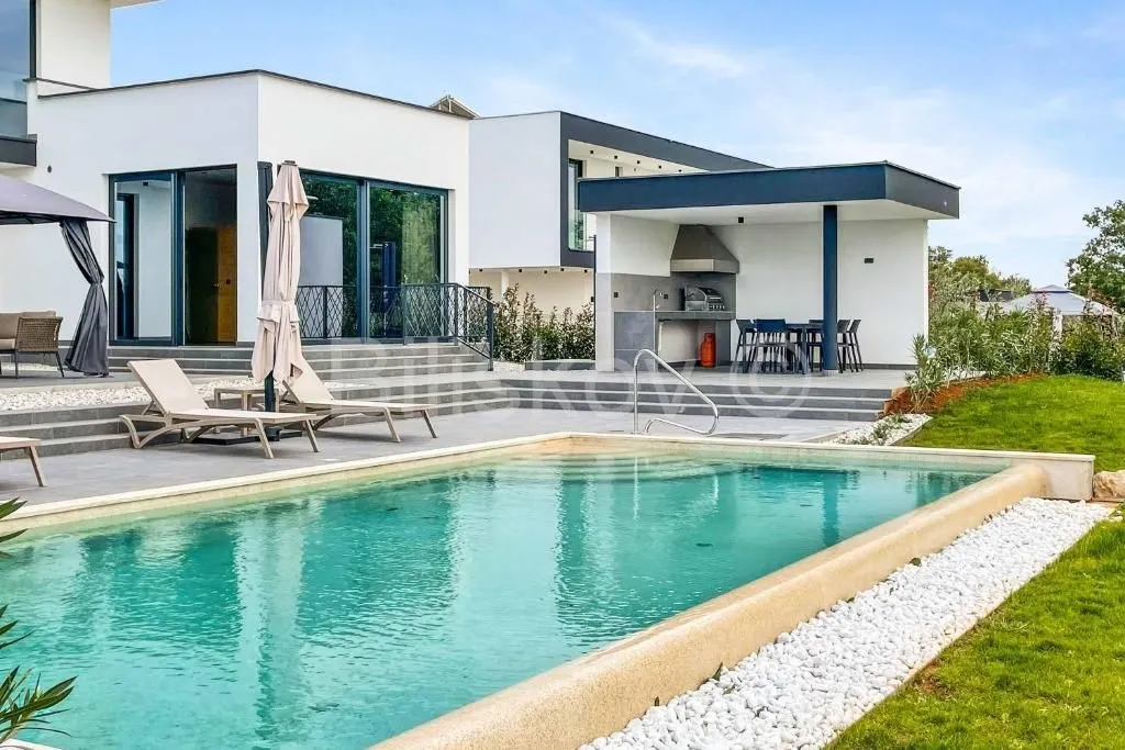 House - Kaštelir-Labinci, 306m2