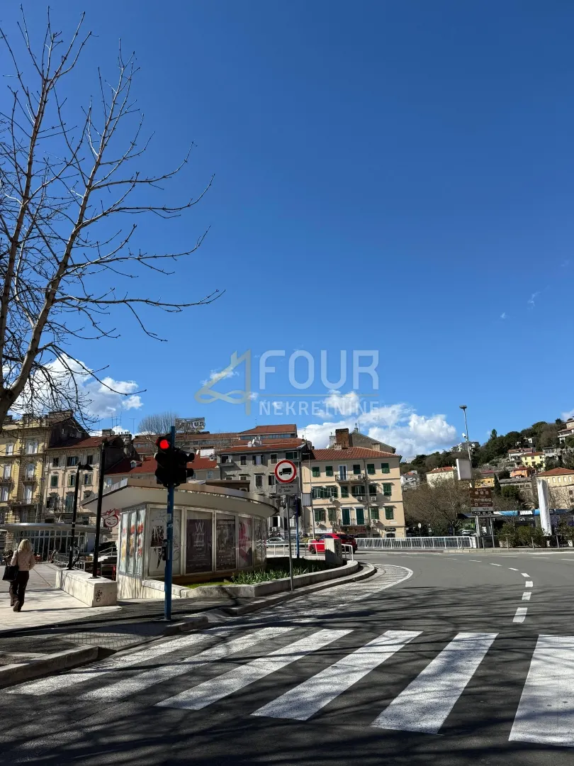Poslovni Prostor - Rijeka, 50m2