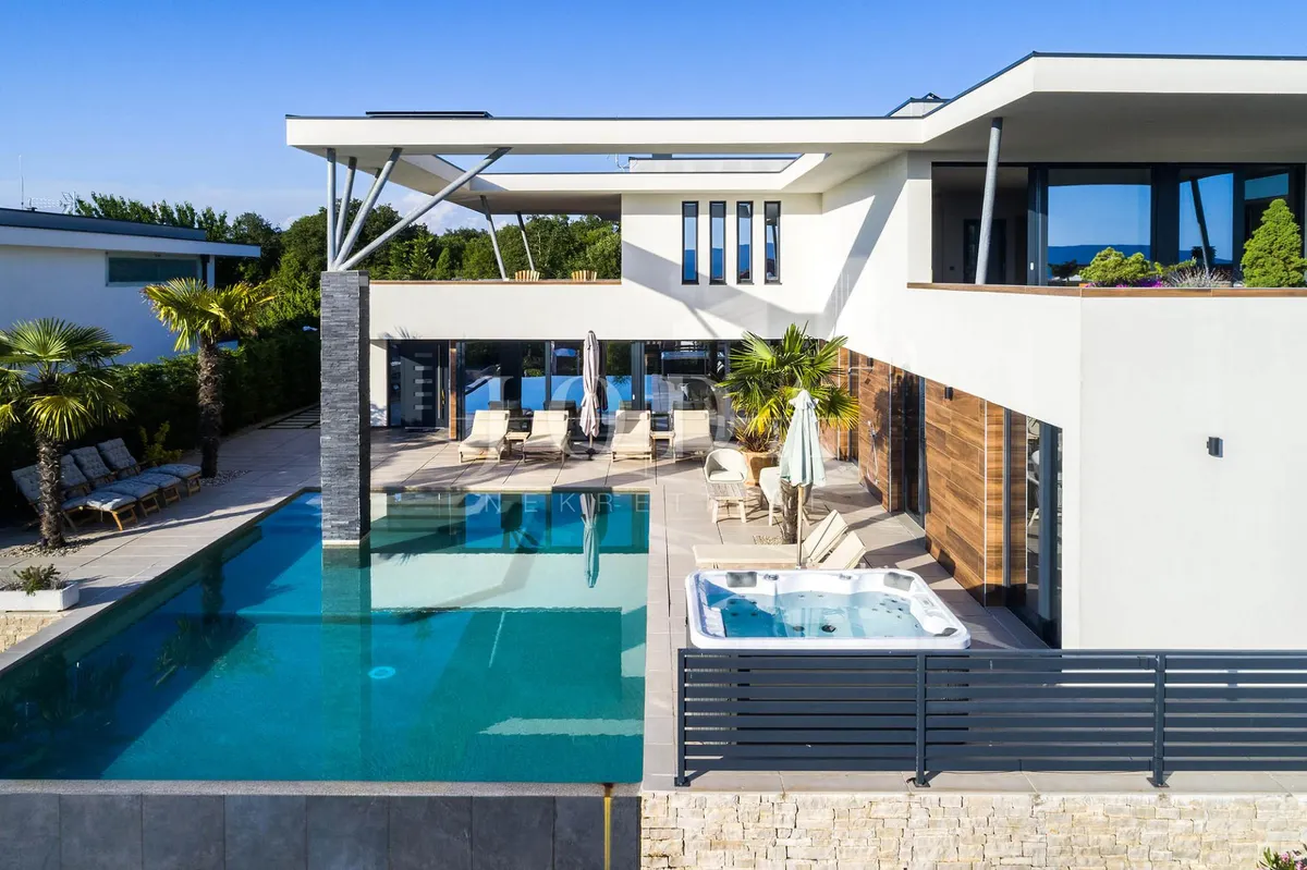 Kuća - Krk, 350m2