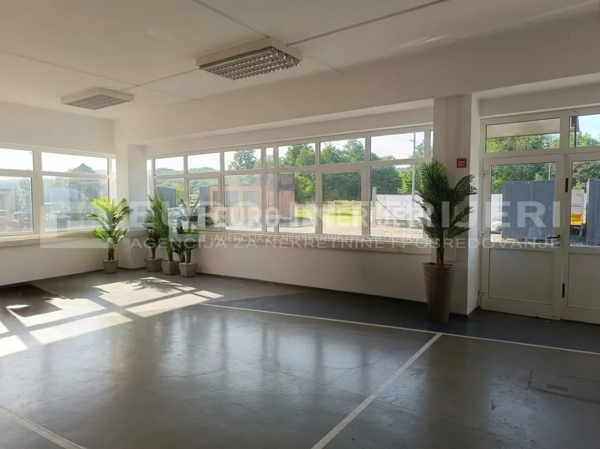Poslovni Prostor - Sveta Nedelja, 65.82m2