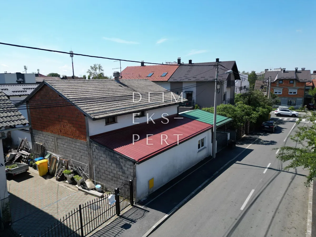 Kuća - Sesvete, 240m2