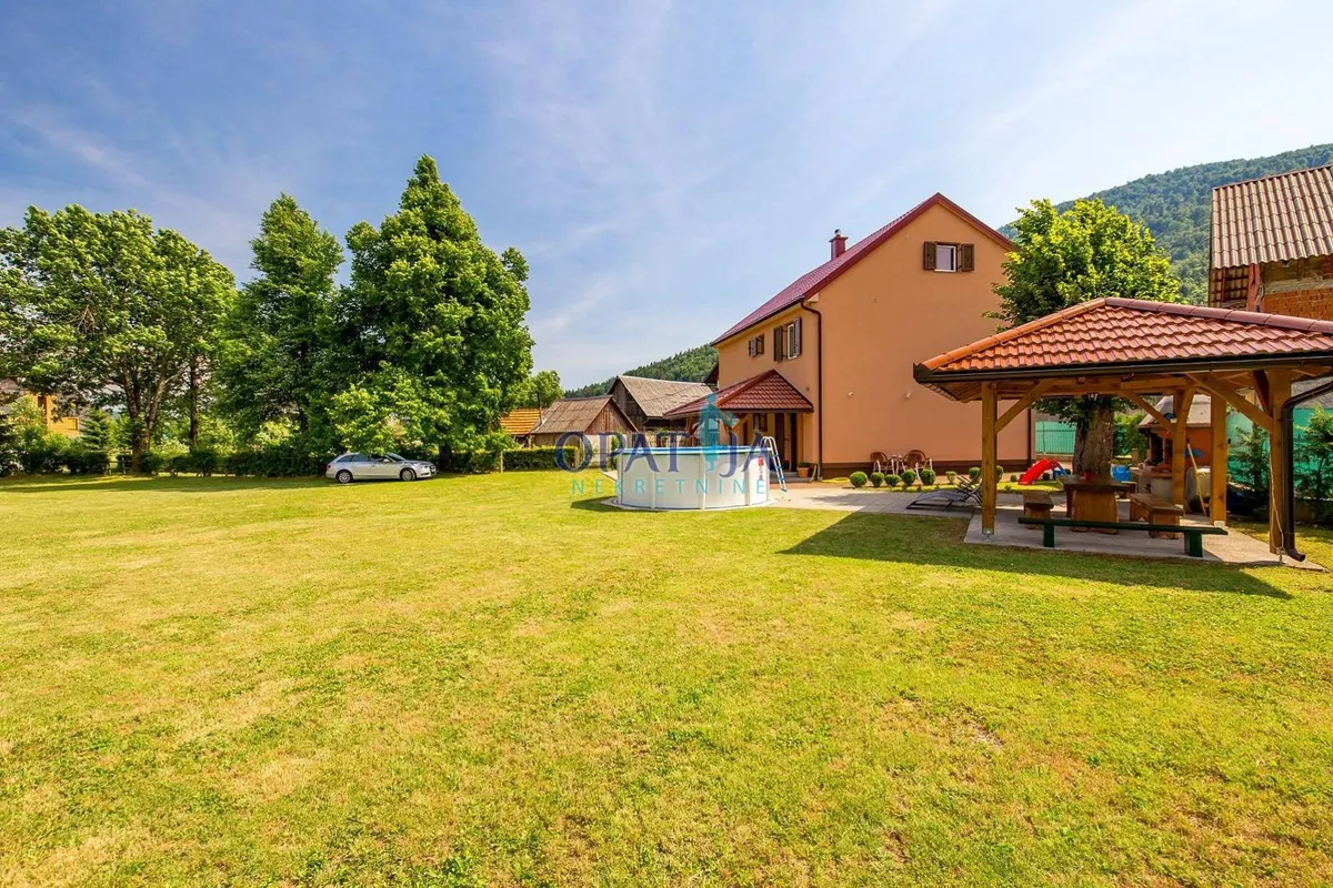 Kuća - Ogulin, 320m2