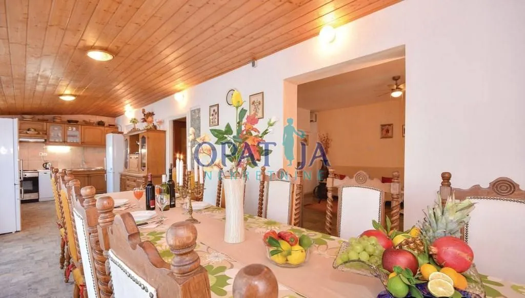 Kuća - Split - Okolica, 260m2