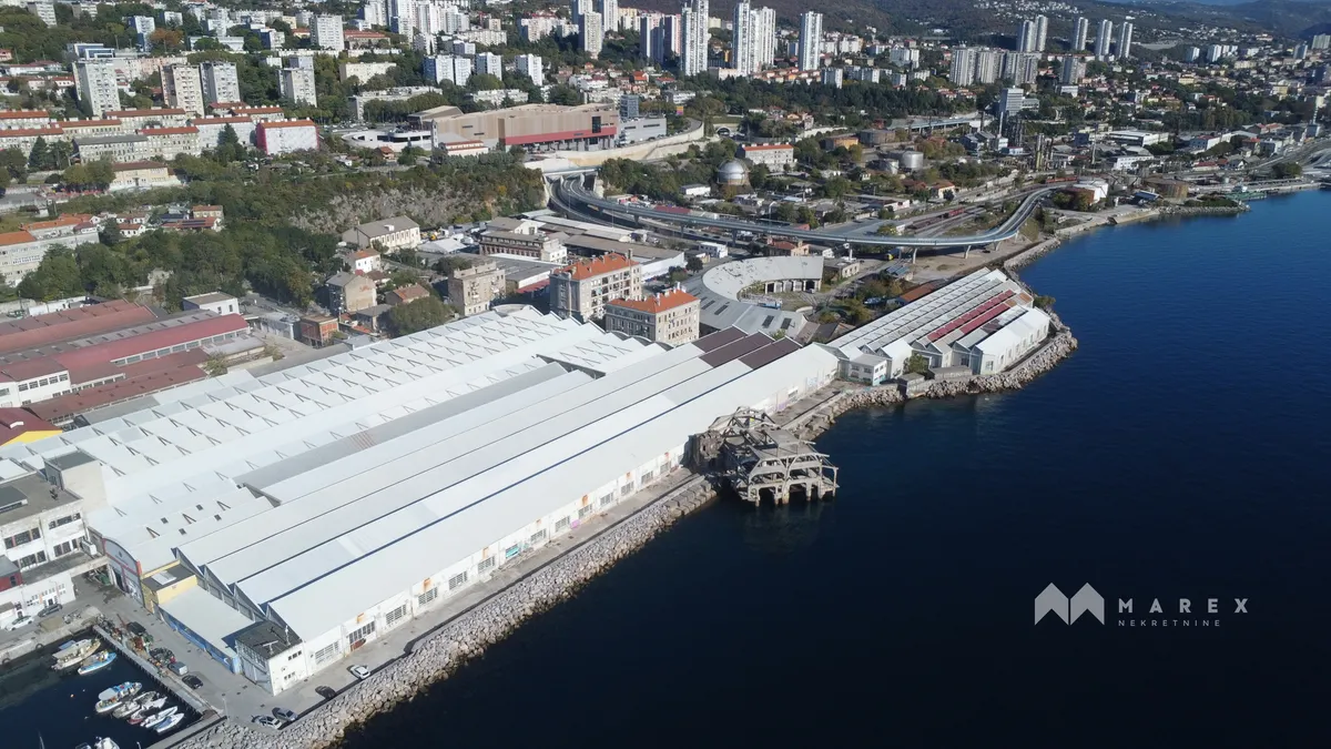 Poslovni Prostor - Rijeka, 30000m2