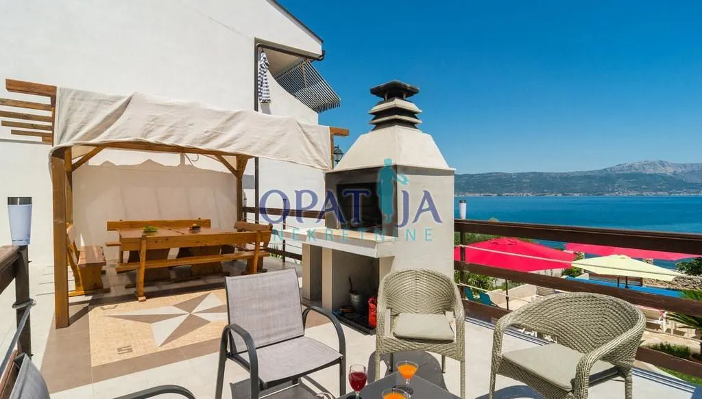 Kuća - Split - Okolica, 260m2