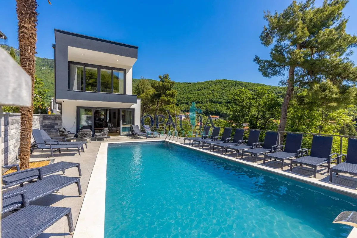 Kuća - Mošćenička Draga, 202m2