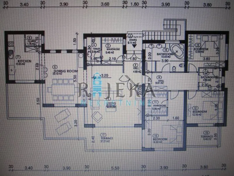 Kuća - Kastav, 400m2