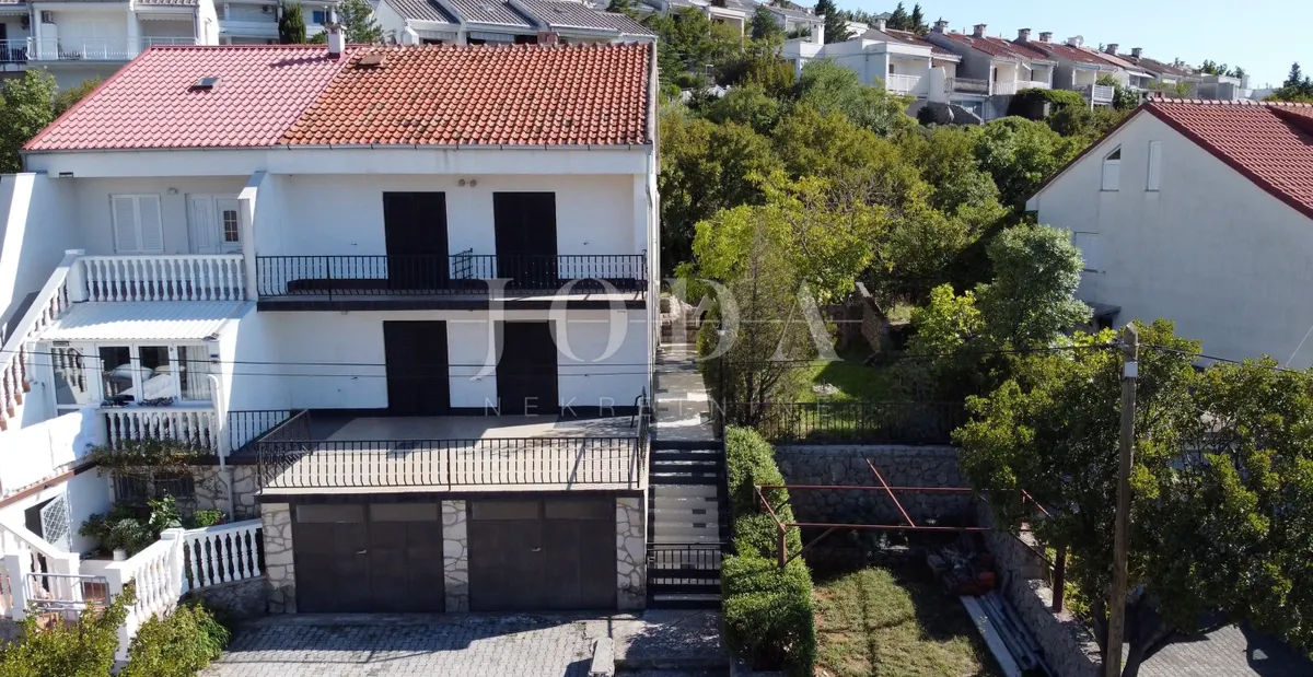 Kuća - Novi Vinodolski, 200m2