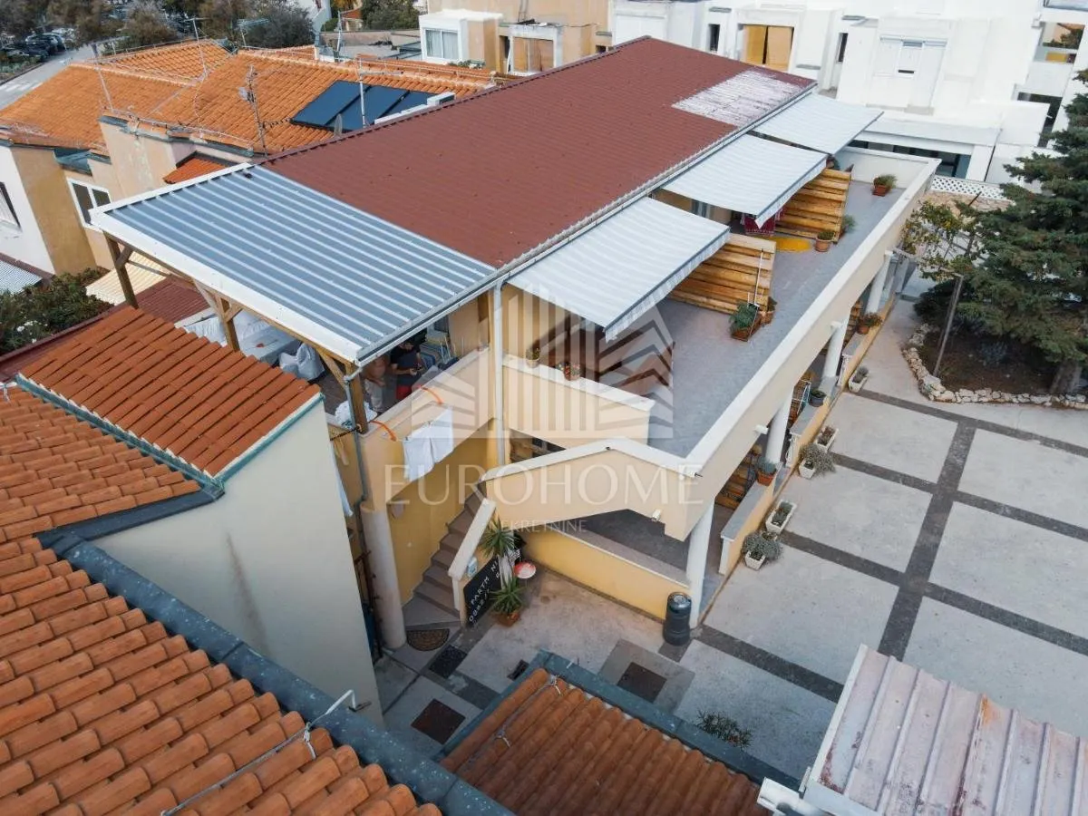 House - Novalja, 365m2