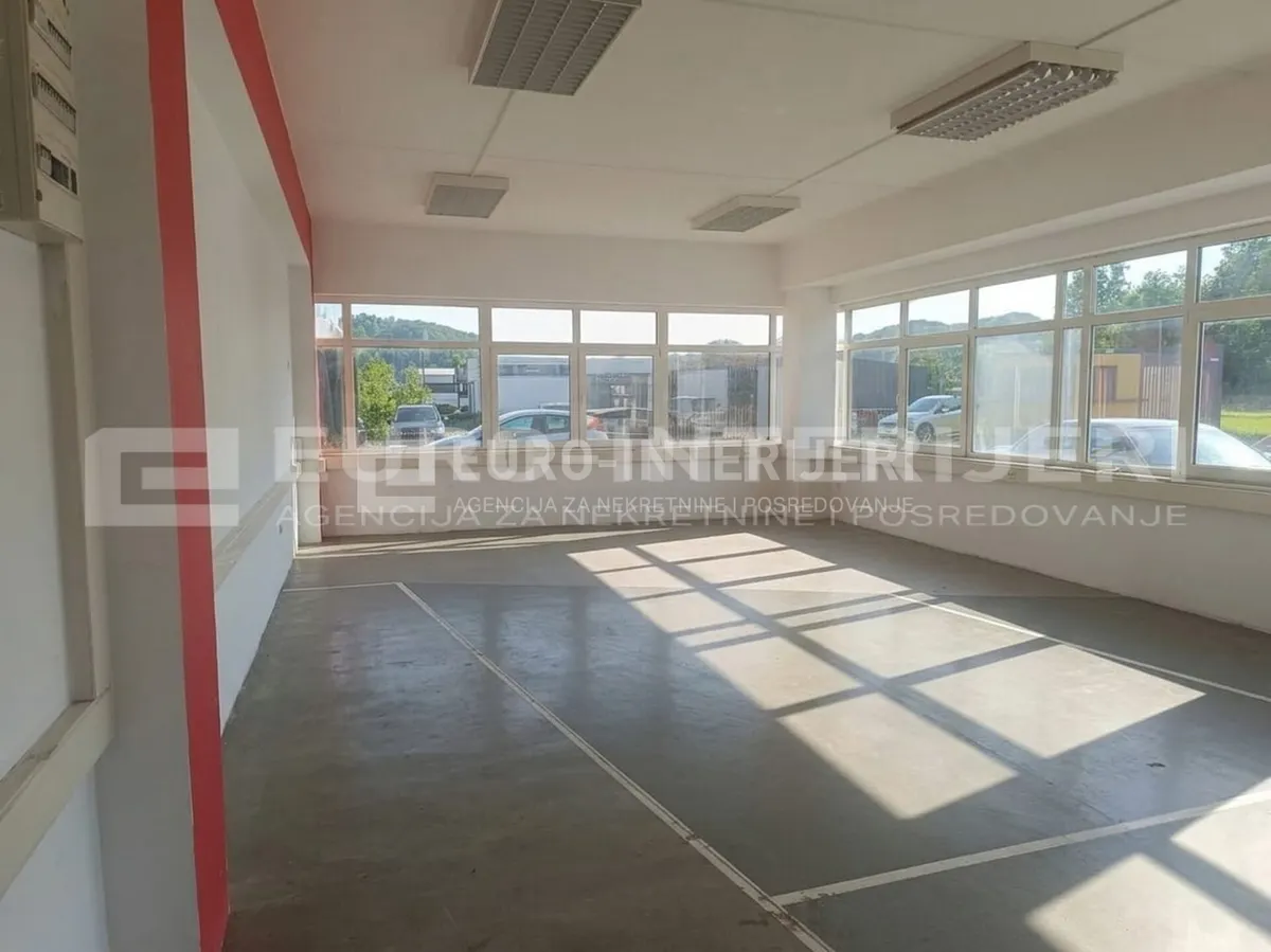 Poslovni Prostor - Sveta Nedelja, 65.82m2