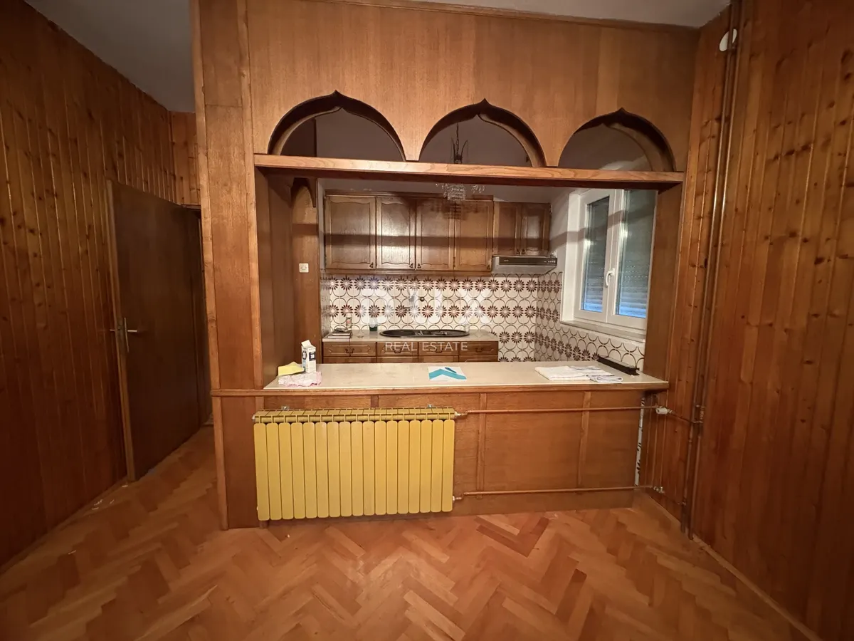Kuća - Donja Dubrava, 300m2