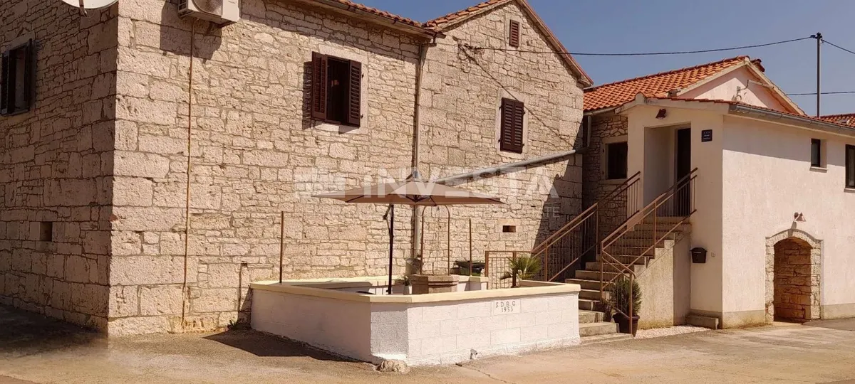 Kuća - Pazin - Okolica, 108m2