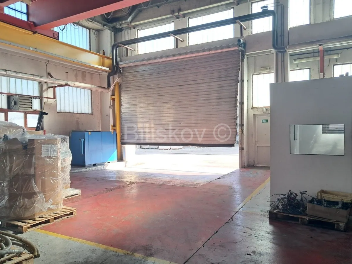 Poslovni Prostor - Solin, 2235m2