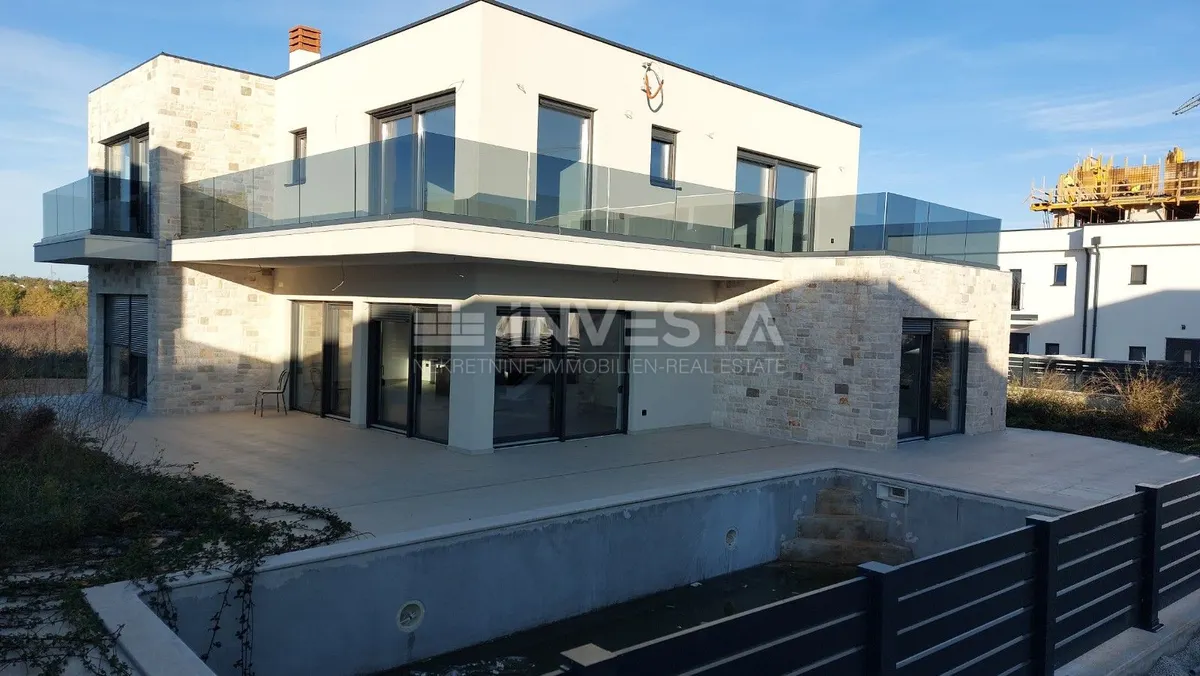 Kuća - Tar-Vabriga, 240m2