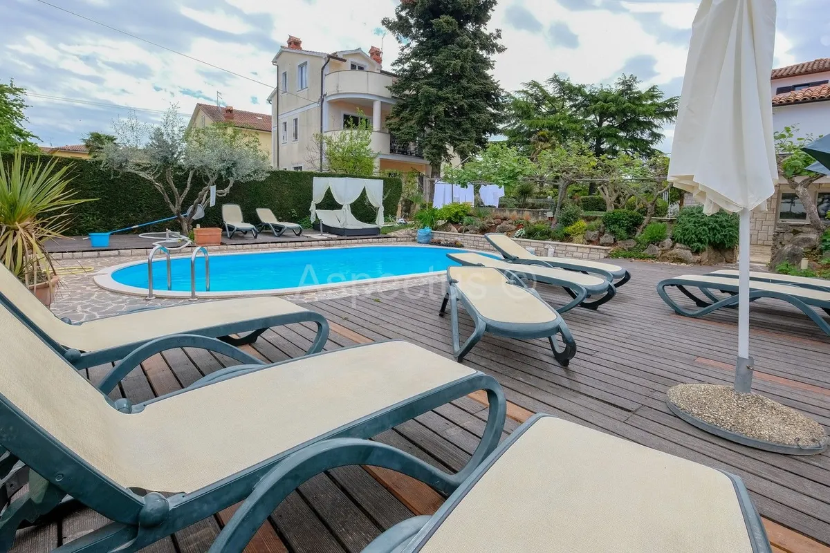 Kuća - Umag, 600m2