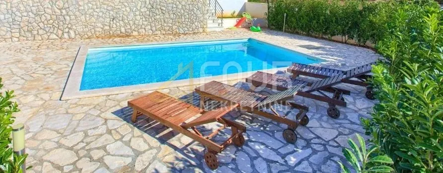 Kuća - Krk, 170m2