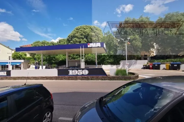Poslovni Prostor - Imotski, 88.6m2