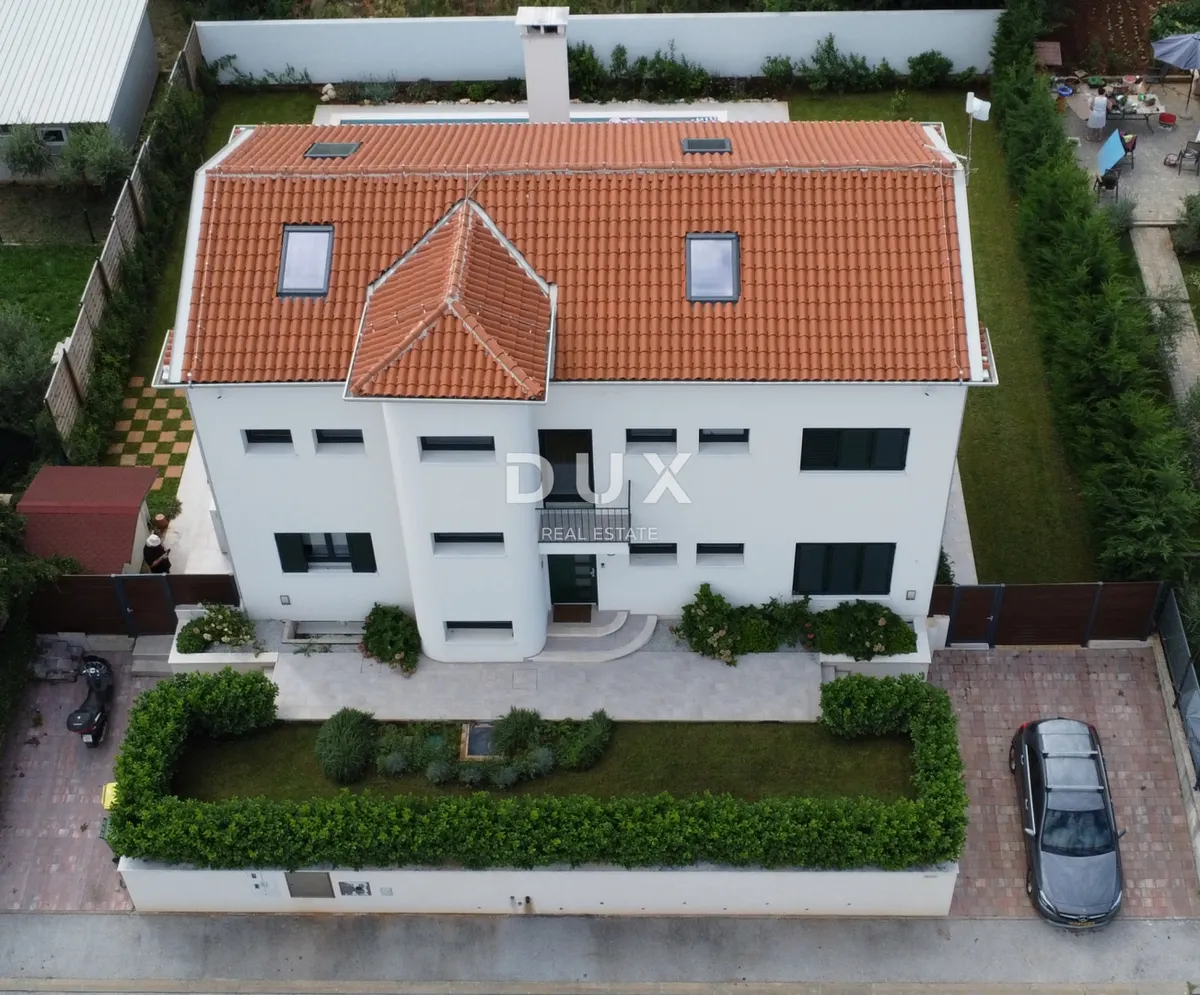 Kuća - Umag, 373m2