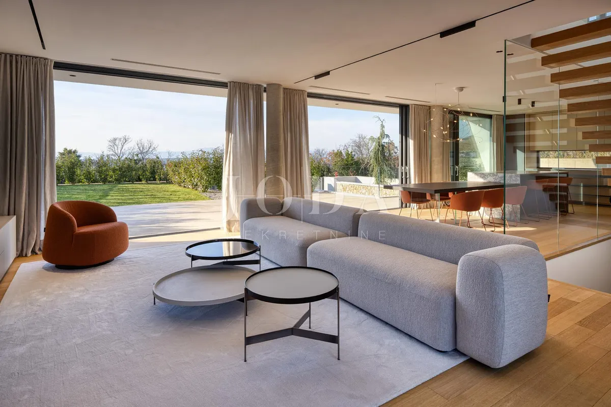 Kuća - Crikvenica, 242m2