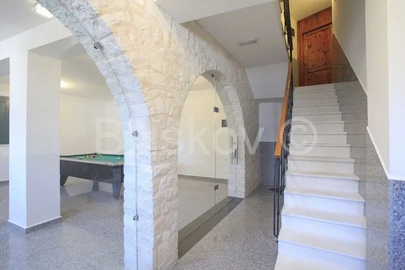 Kuća - Vela luka, 252m2