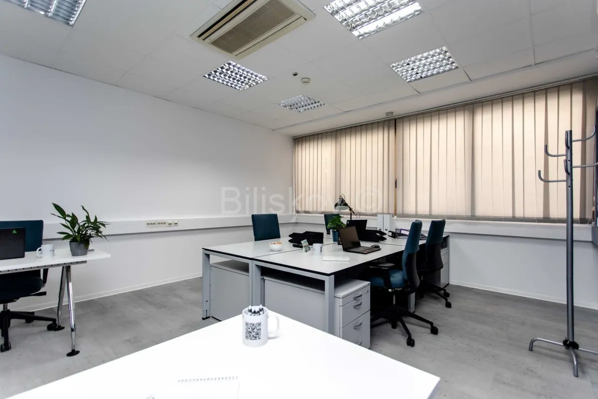 Poslovni Prostor - Smrdečac, Split, 18.5m2