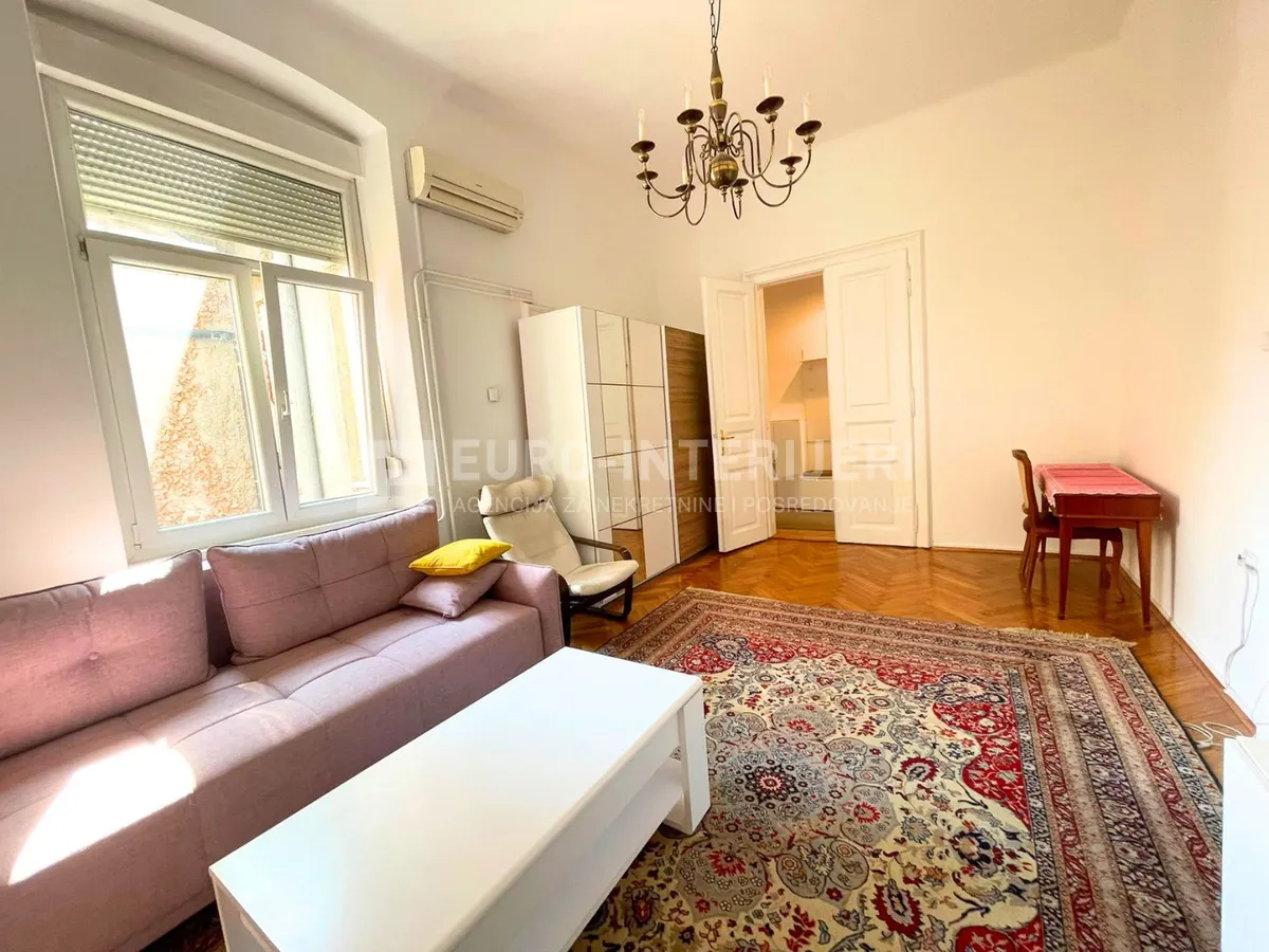 Apartment - Donji Grad, 100m2