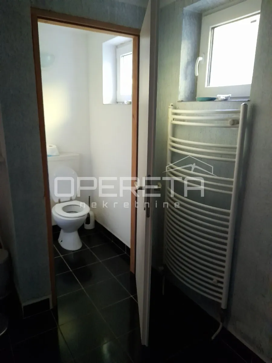 Poslovni Prostor - Jazbina Cvetlinska 140A, Bednja, Bednja, 284m2